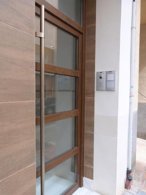 טורבייחה Modern Apartment In Torrevjea 200M From The Loccos Beach מראה חיצוני תמונה