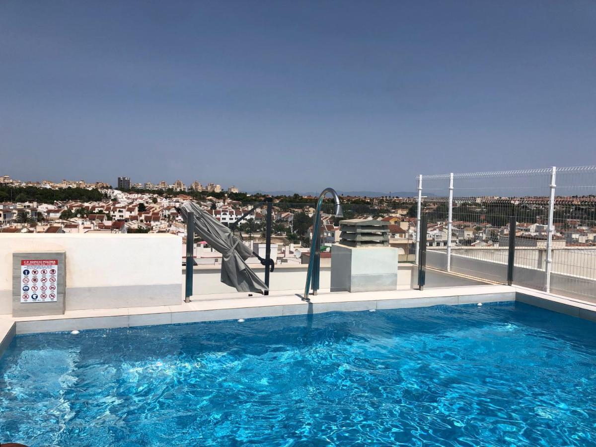 טורבייחה Modern Apartment In Torrevjea 200M From The Loccos Beach מראה חיצוני תמונה